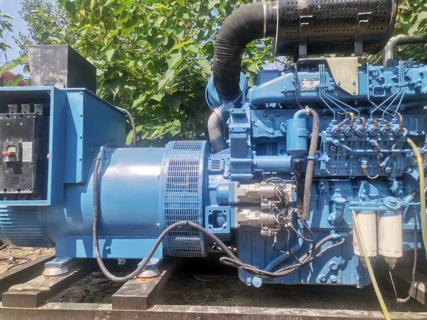 武山详细说明降低 800kW 柴油发电机输出电流波动的方法